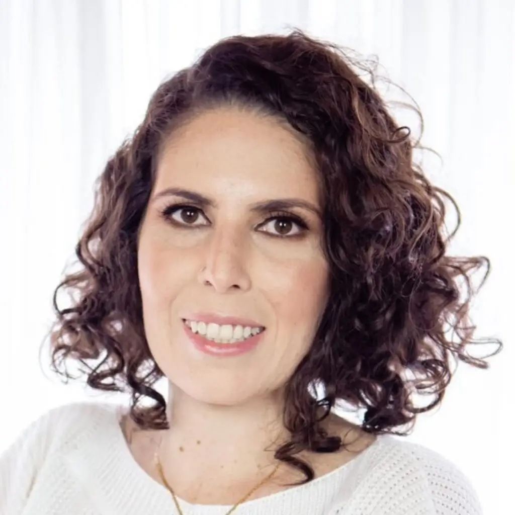Maíra Valladares